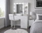 Helaena Barstools